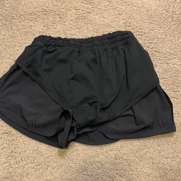 Lululemon shorts - Picture 6 of 6